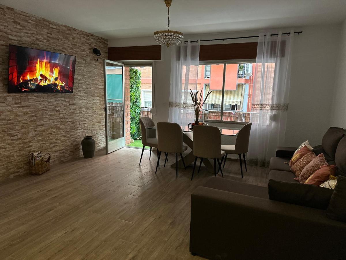 Happy Hideaway Apartment Аликанте Екстериор снимка
