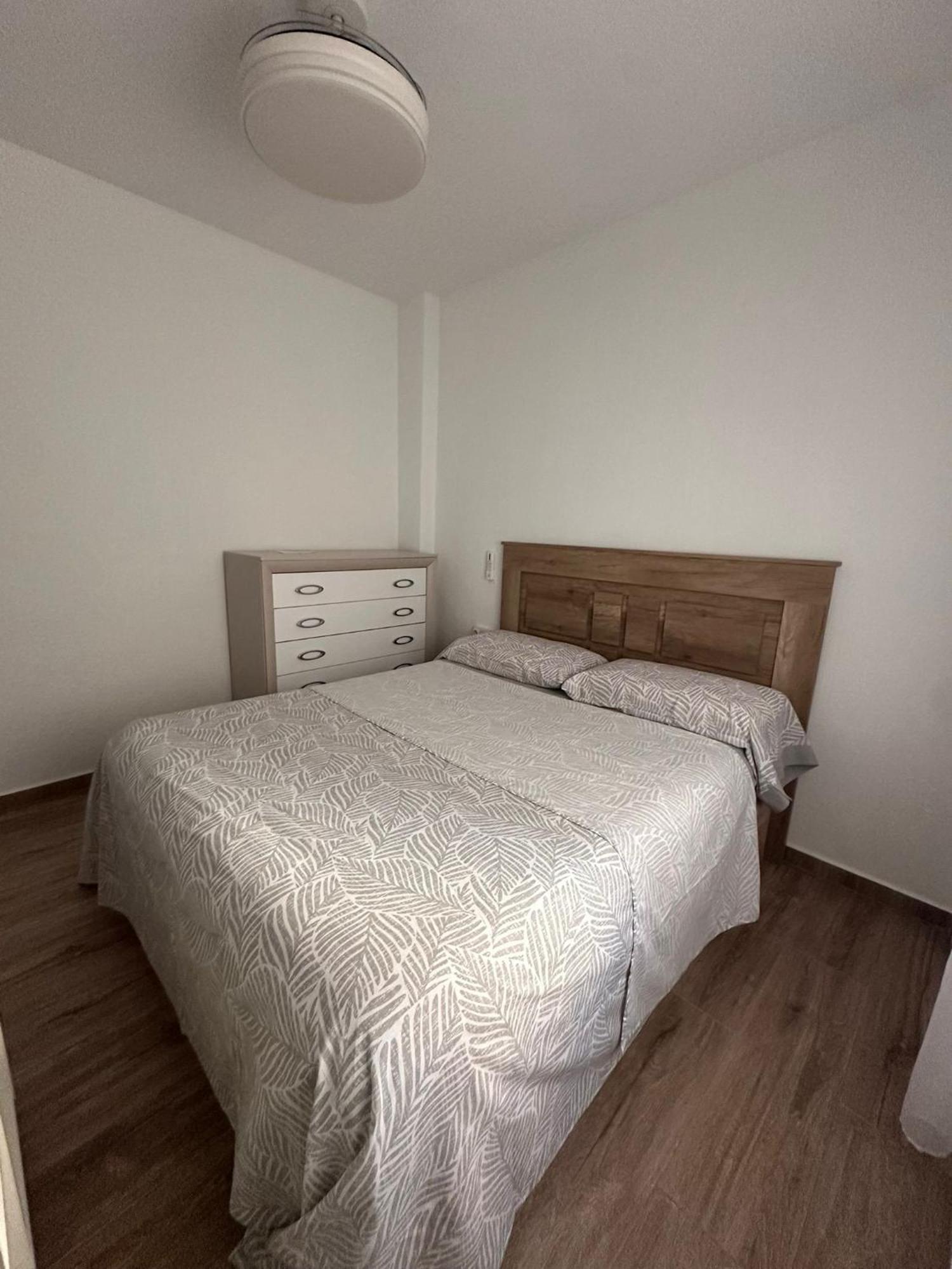 Happy Hideaway Apartment Аликанте Екстериор снимка